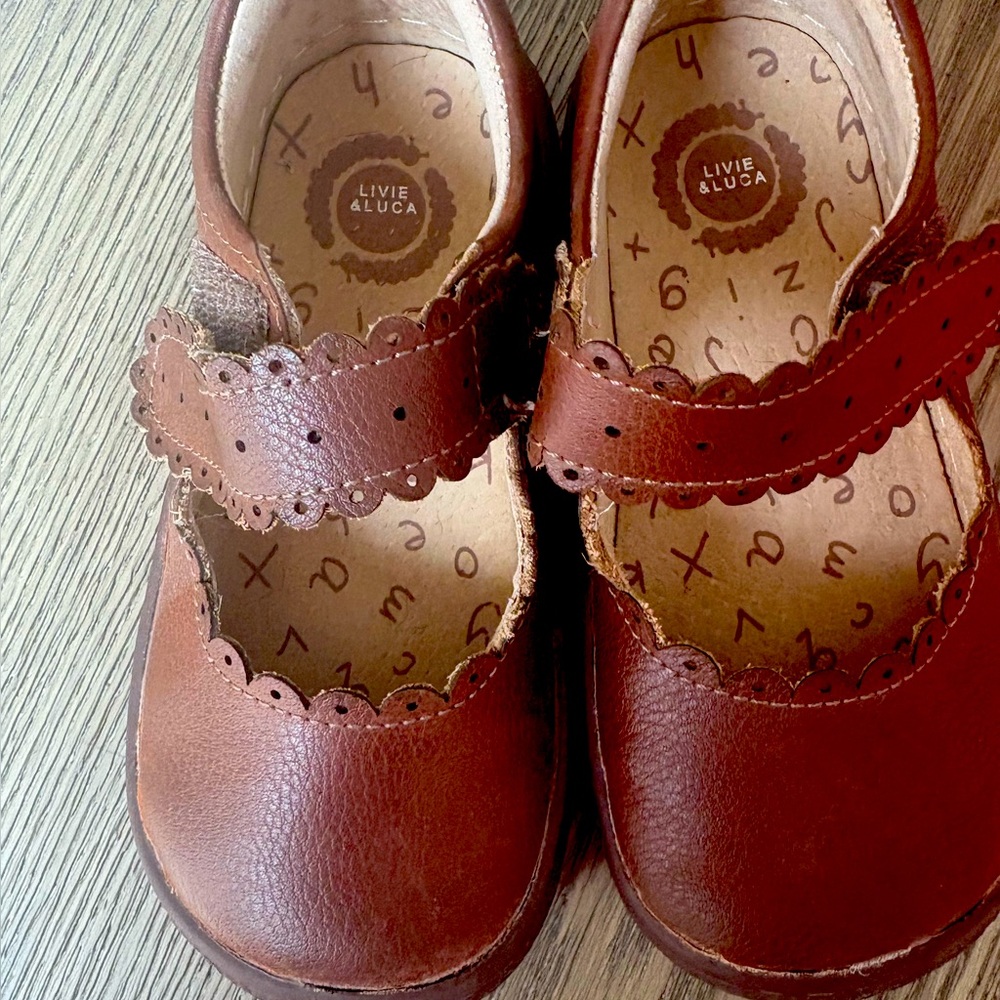 Live and Luca size 8